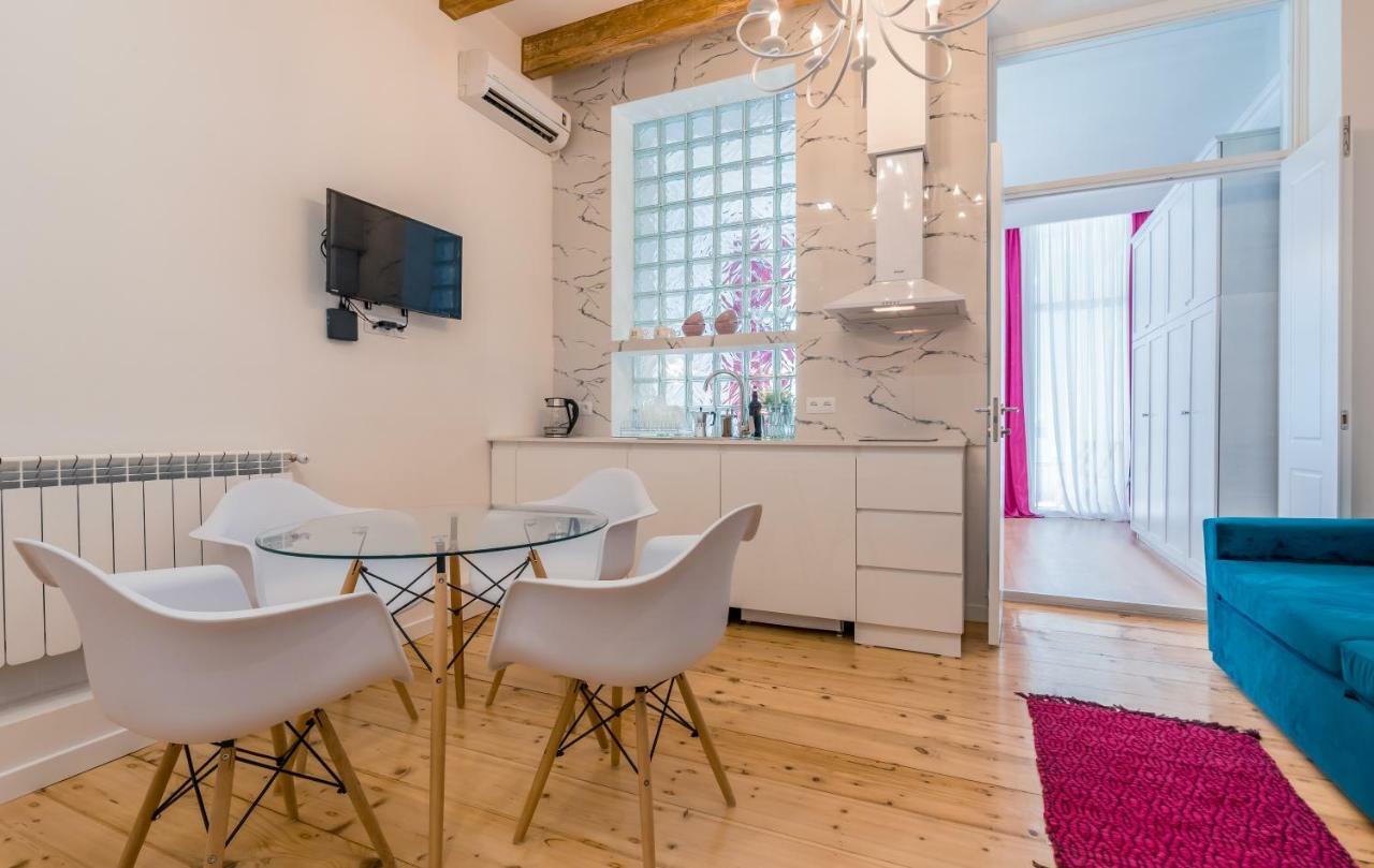 Irina'S Cozy Apartment #21 Tiflis Exterior foto